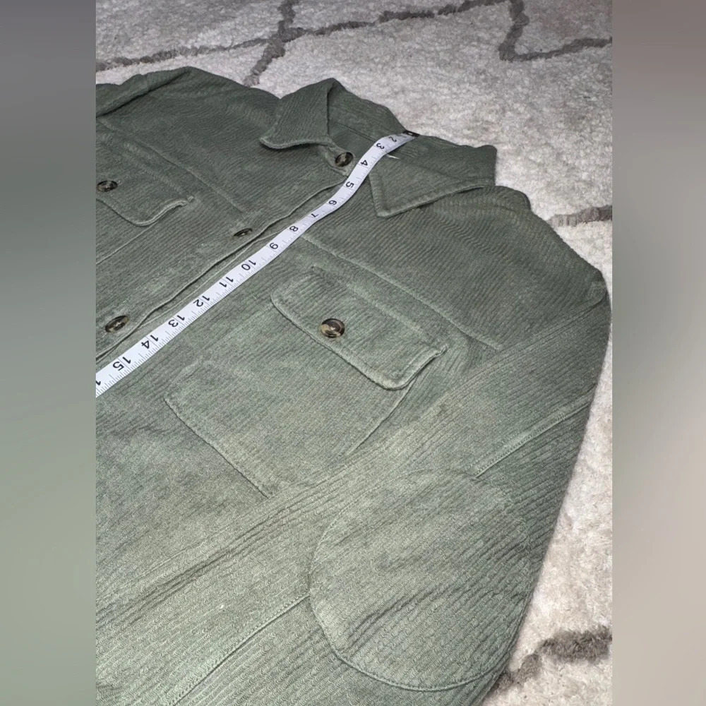 Women’s Light Weight Button-up, Oversized Olive G… - image 4